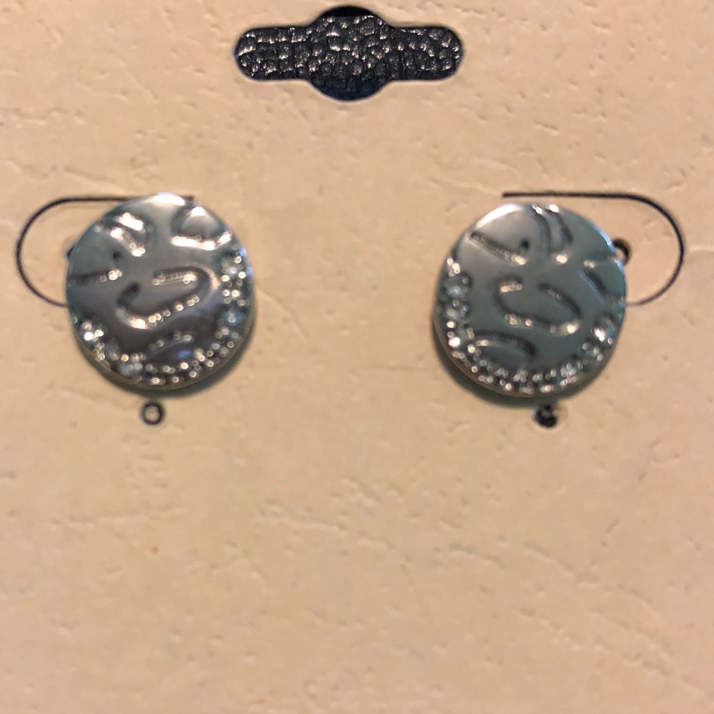 Punch earrings